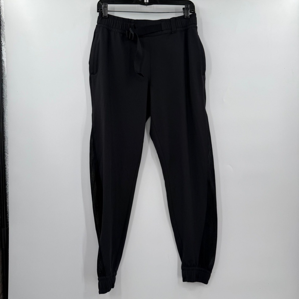 Athleta black quest joggers 4
